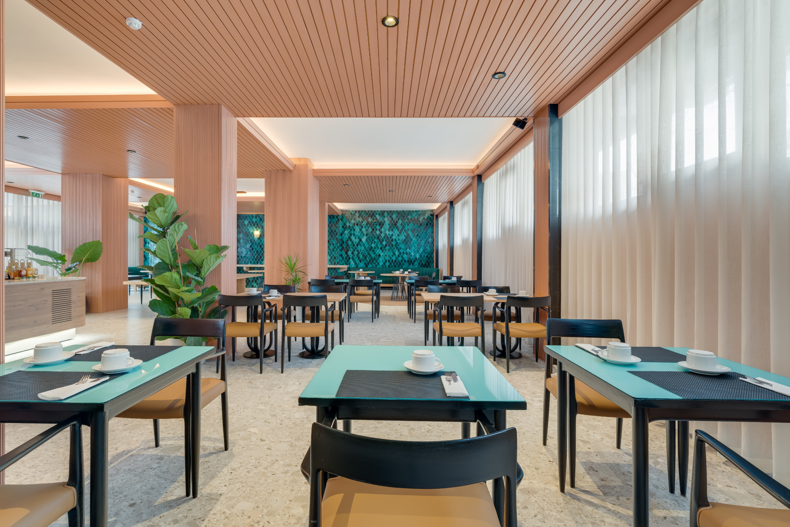 EDITORY GARDEN RESTAURANTE 17122025 0128