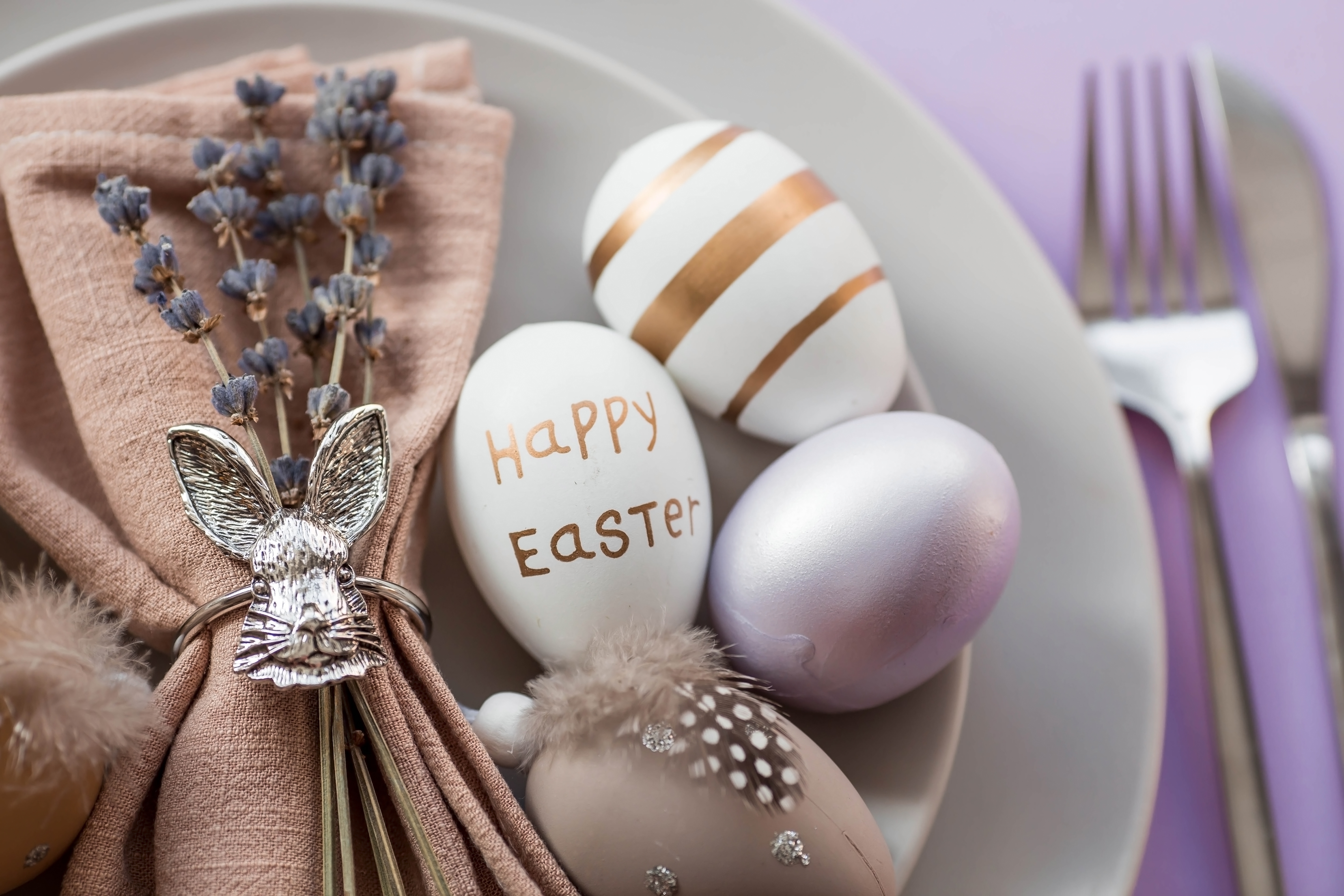 Shutterstock 2123950889