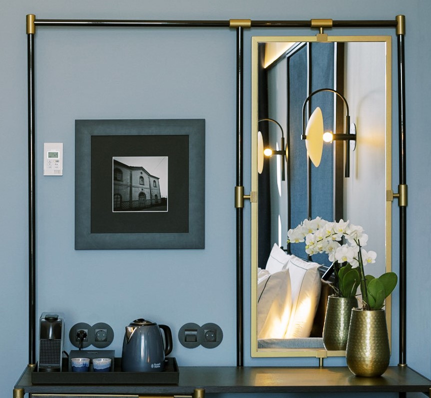 Editory Riverside StªApolónia - Station