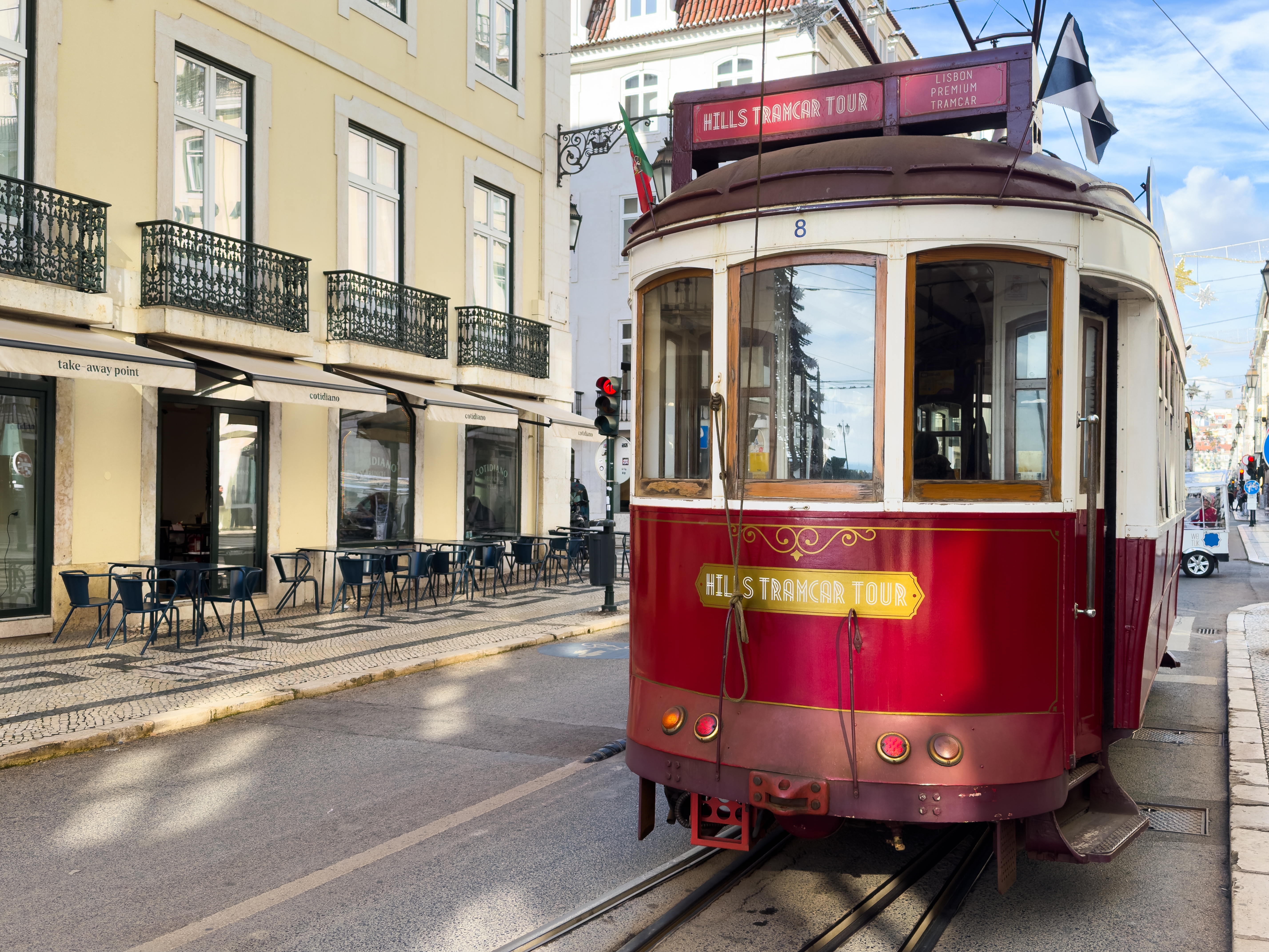 Shutterstock 2720572427