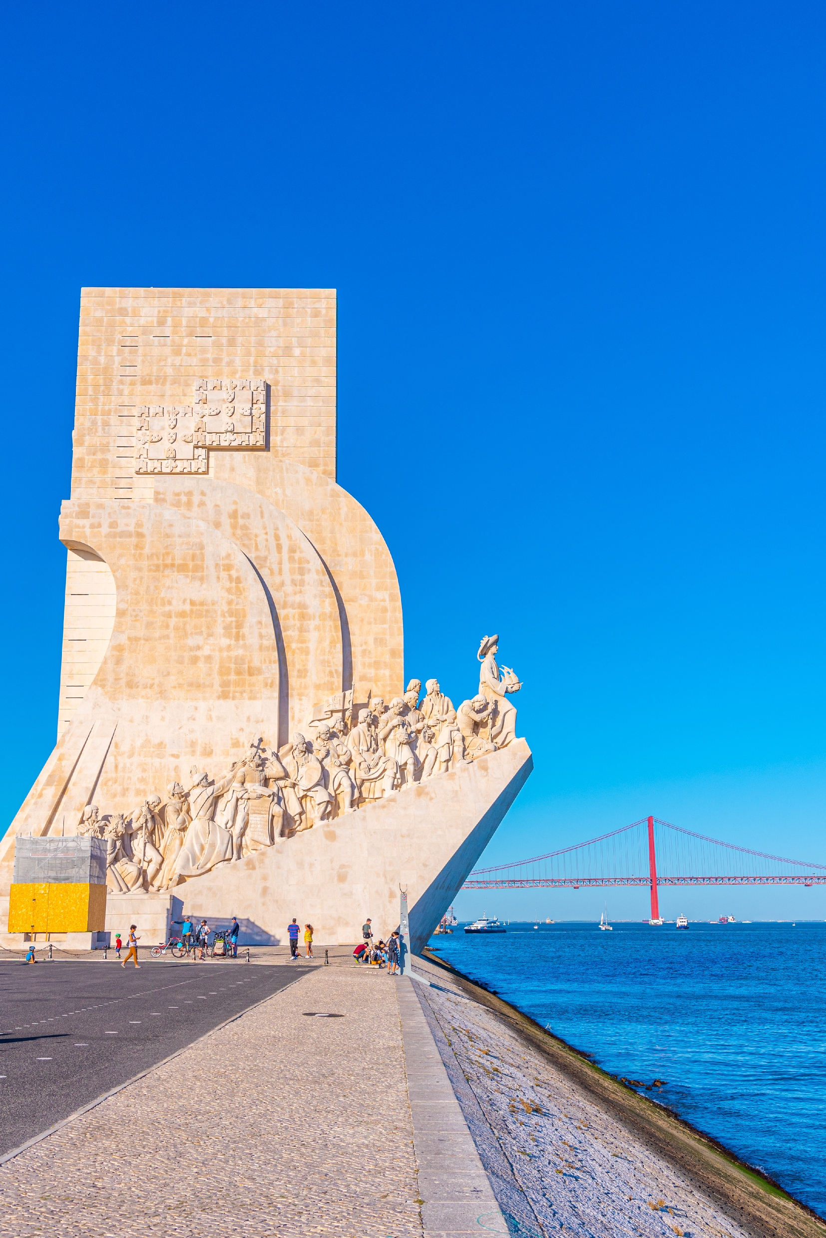 Shutterstock 1671070777