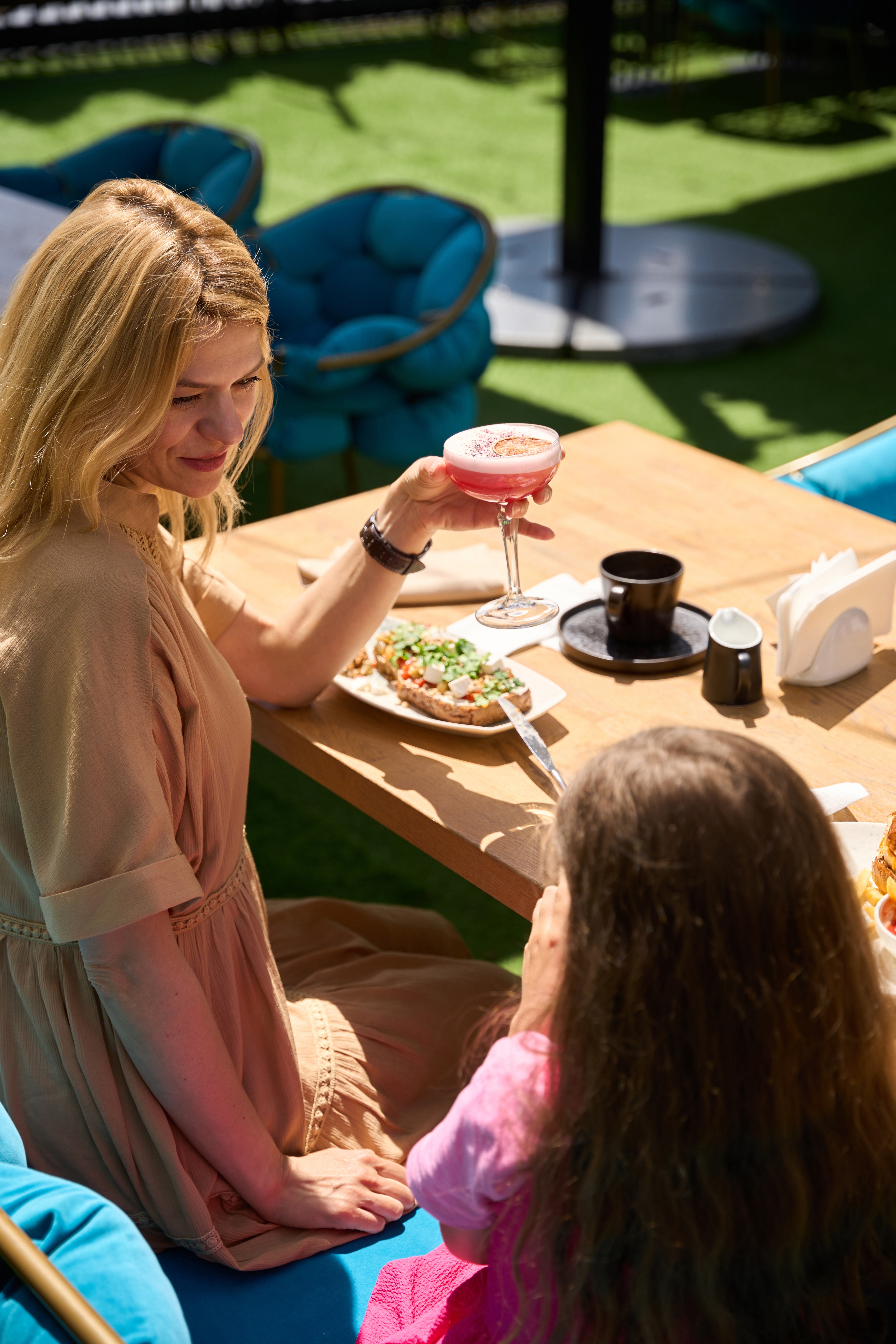 Shutterstock 2730800233