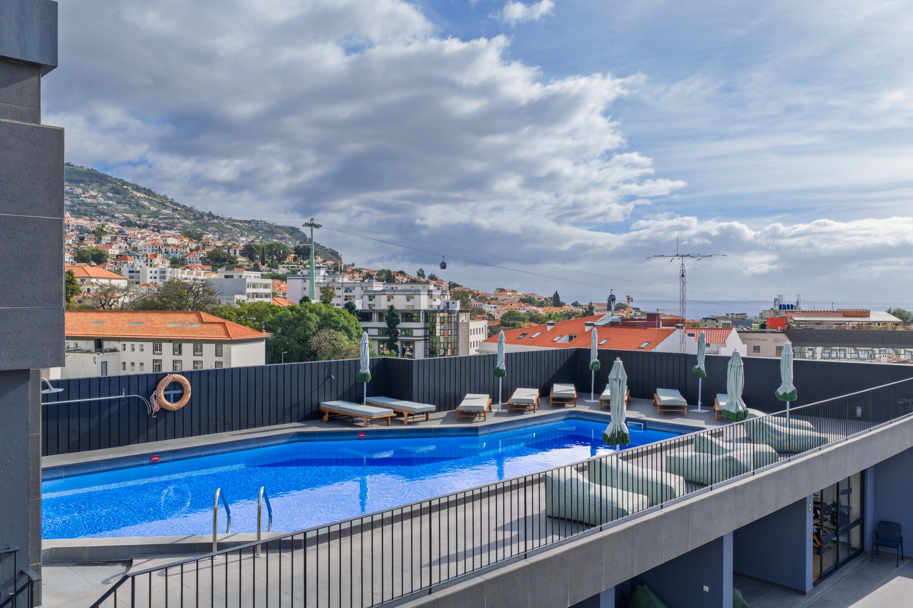 EDITORY GARDEN DRONE 17122025 0010