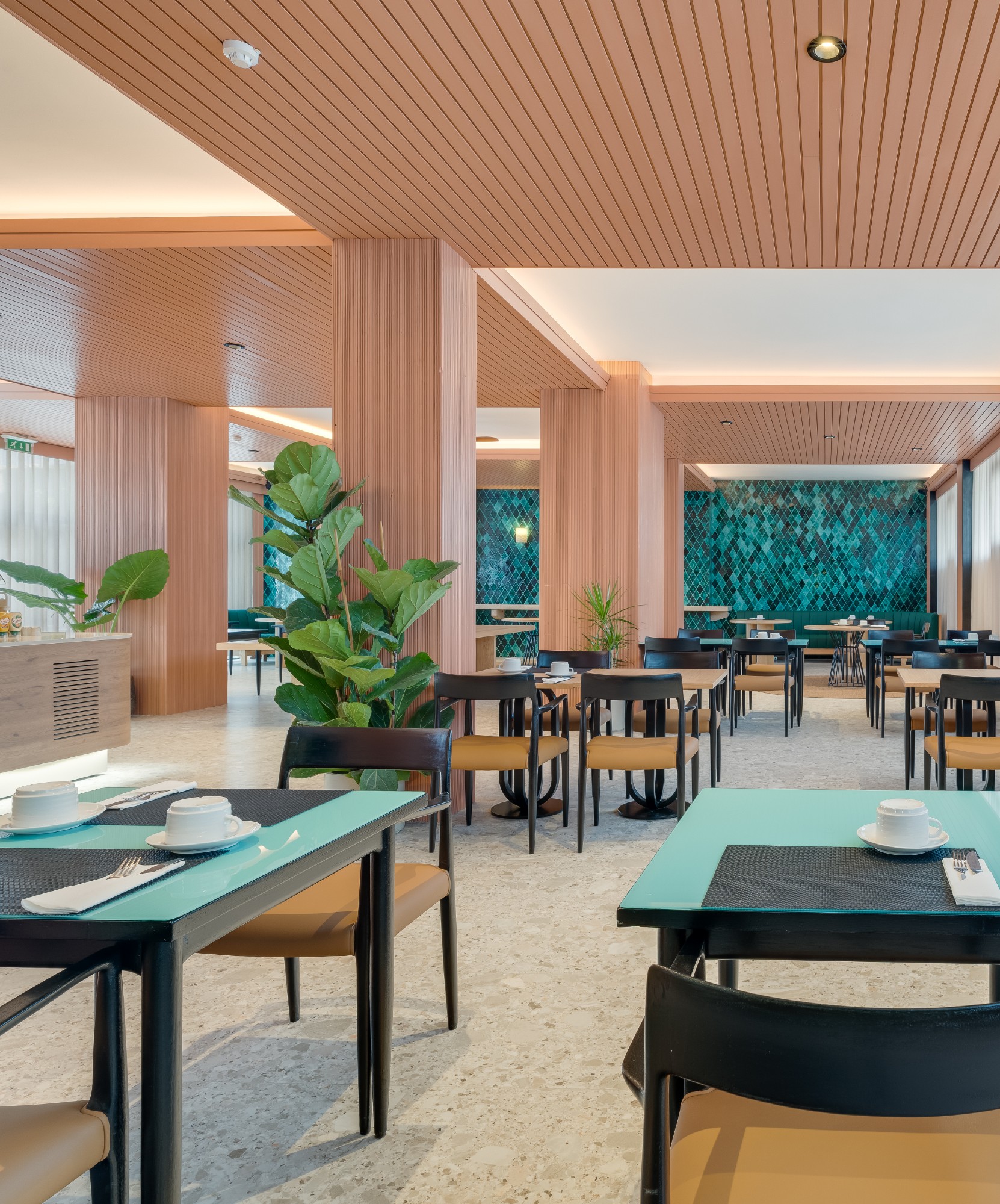 EDITORY GARDEN RESTAURANTE 17122025 0128 2