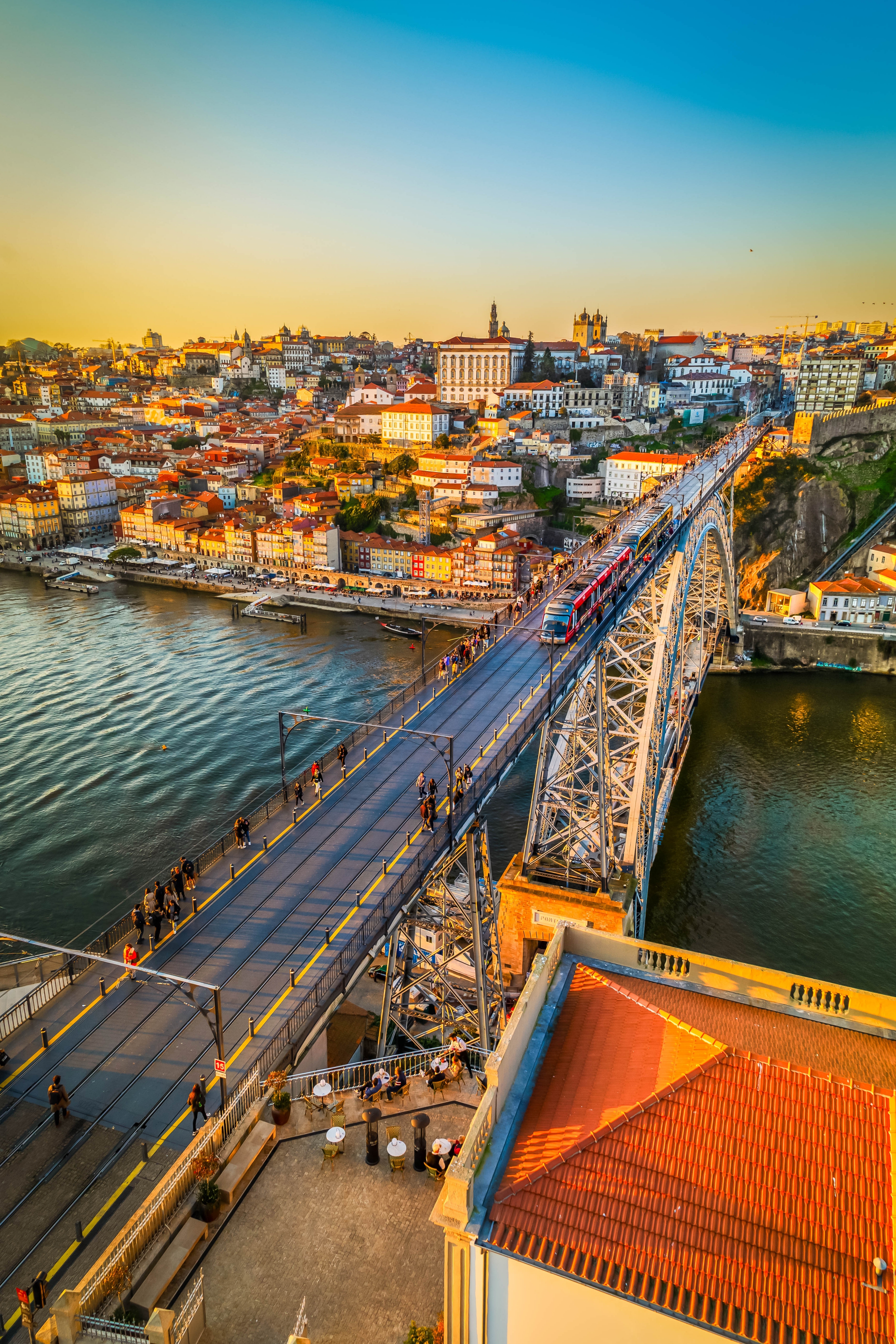 Shutterstock 2687764819